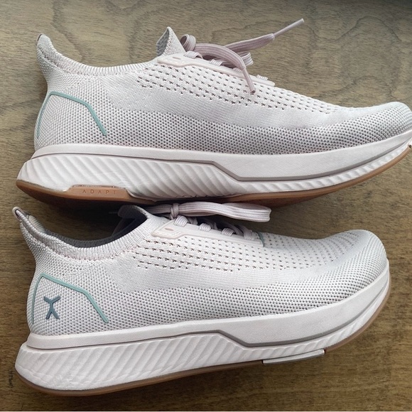 FLUX ADAPT RUNNER NWOT. Size 6. Pink Blush. - Picture 11 of 11